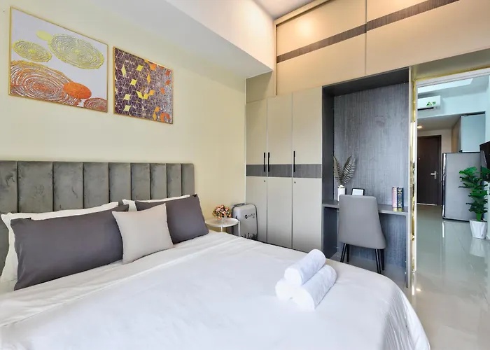 Macy Apt @ Rivergate - Infinity Pool. Center Ben Thanh