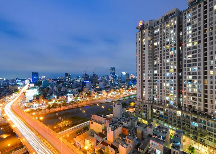 Macy Apt @ Rivergate - Infinity Pool. Center Ben Thanh
